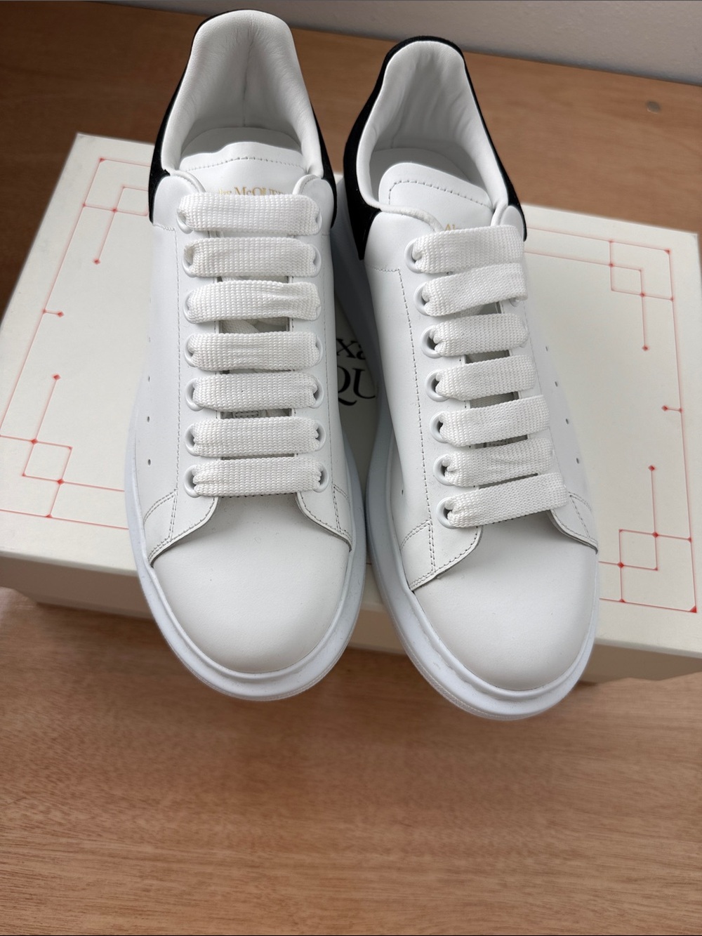 🔥 NEW WITH TAGS • Alexander McQueen Larry Low-Top Sneakers 🔥 - Picture 12 of 14